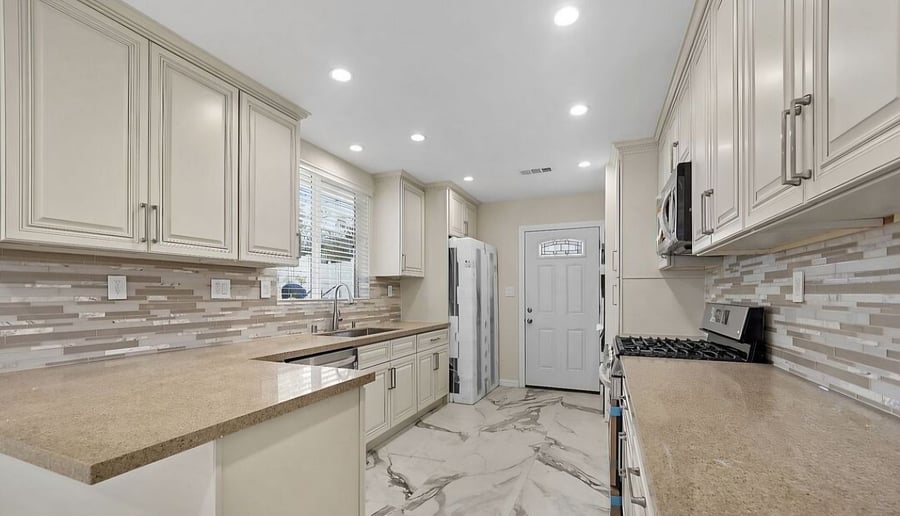 Furnished Finder property 1032897_1 photo 4