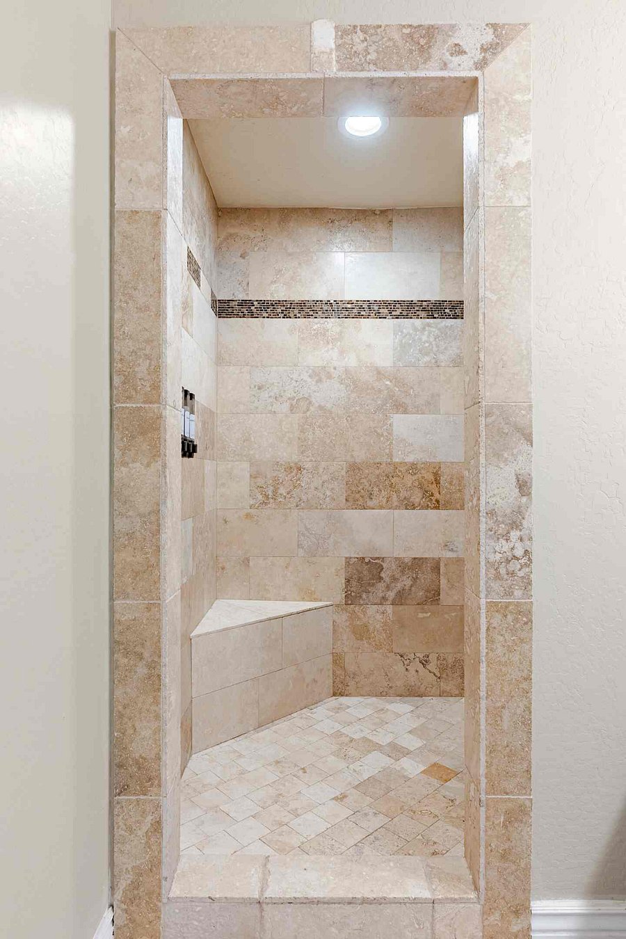 Furnished Finder property 1032959_1 photo 19