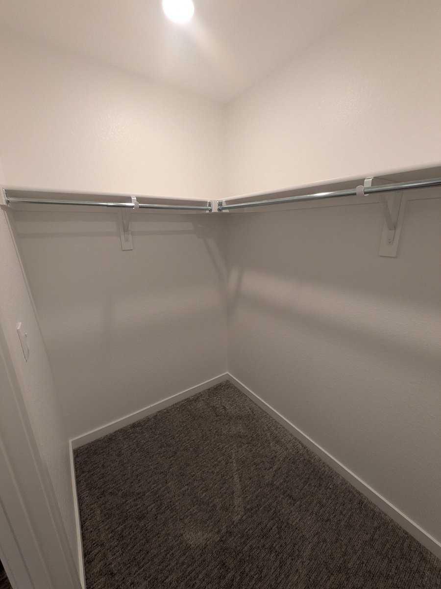 Furnished Finder property 1033000_1 photo 30