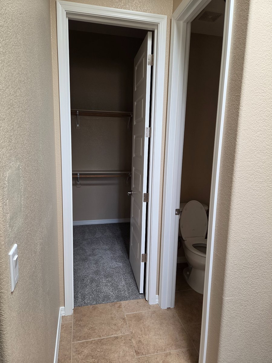 Furnished Finder property 1033002_1 photo 11