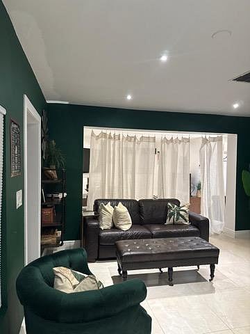 Furnished Finder property 1033019_1 photo 9