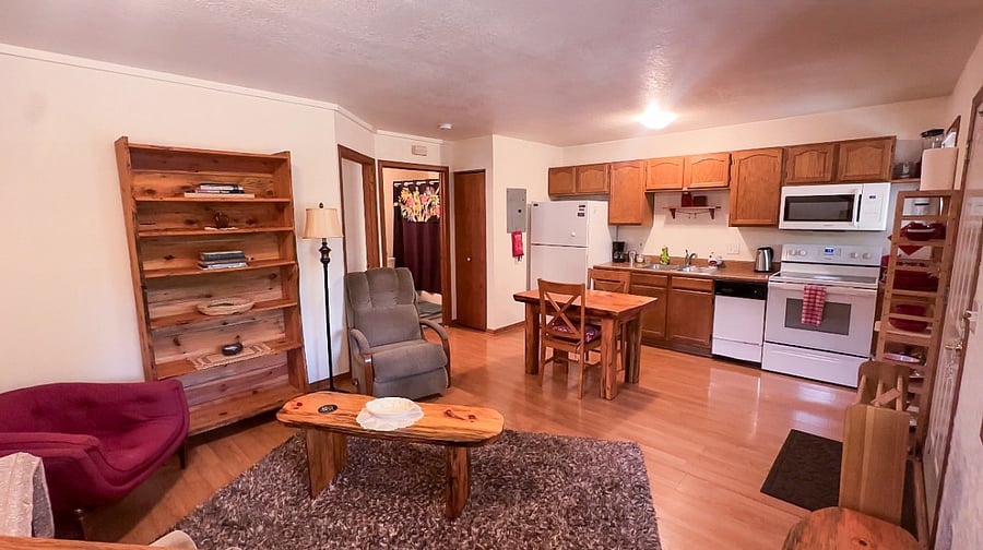 Furnished Finder property 1033020_1 photo 3