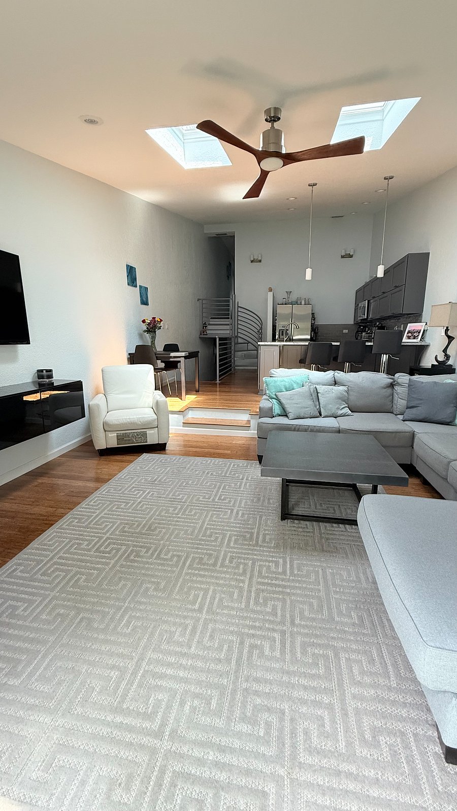 Furnished Finder property 1033028_1 photo 3