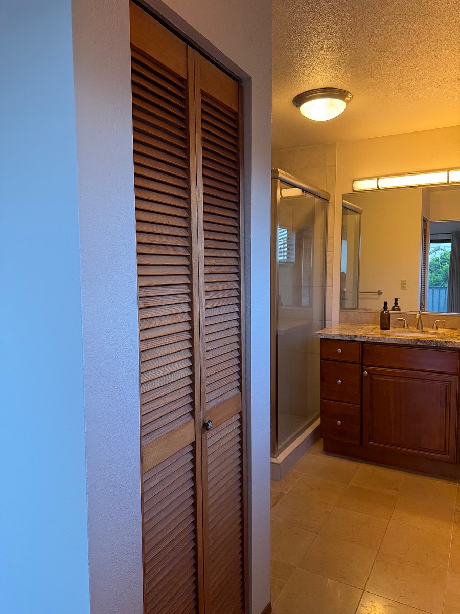 Master bedroom suite
Closet for linens and pantry