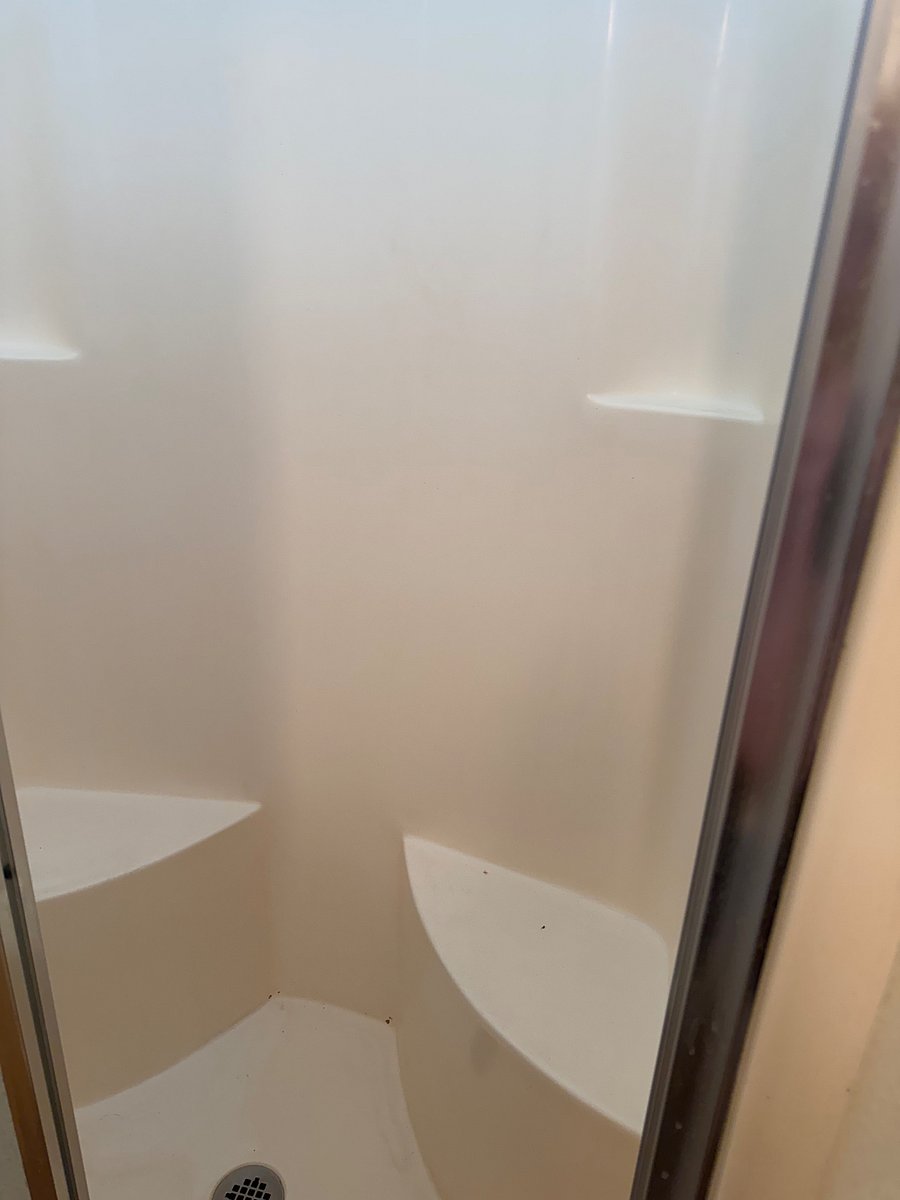 Studio lower level
Shower