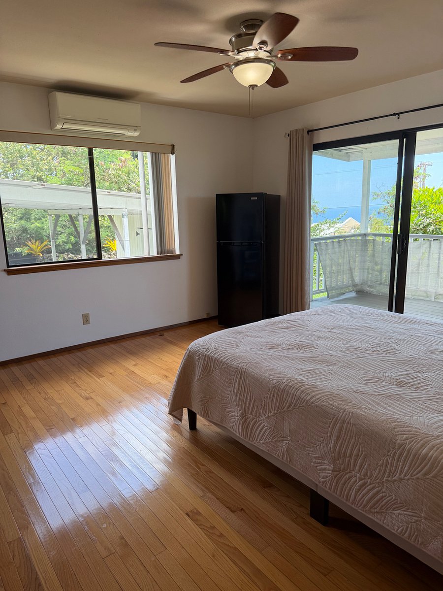 Master bedroom suite
New refrigerator