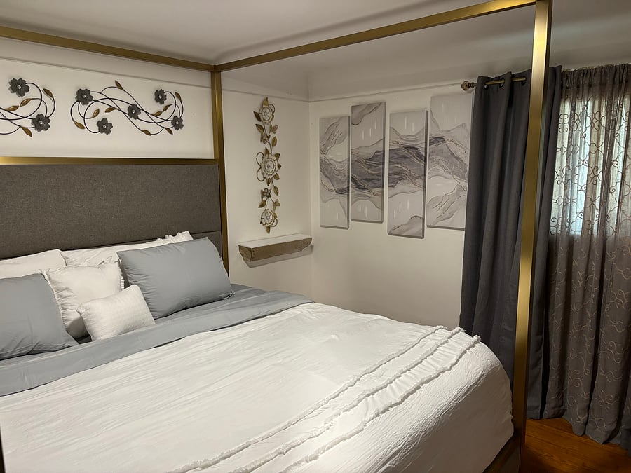 2nd floor King bedroom