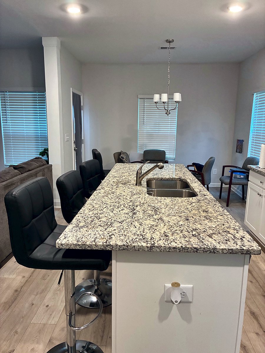 Furnished Finder property 1033087_1 photo 3