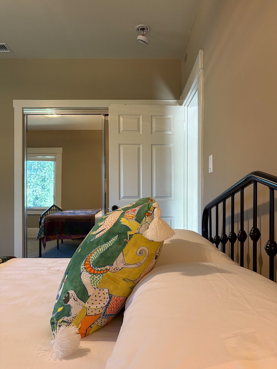 Furnished Finder property 1033115_1 photo 12