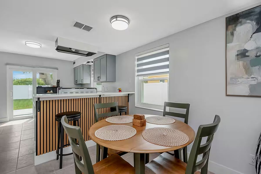 Furnished Finder property 1033119_1 photo 6