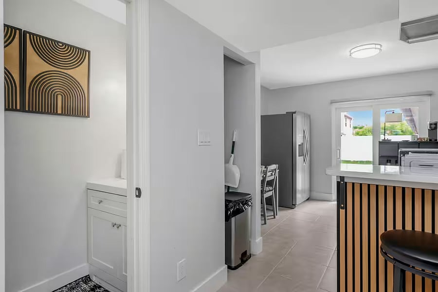 Furnished Finder property 1033119_1 photo 12