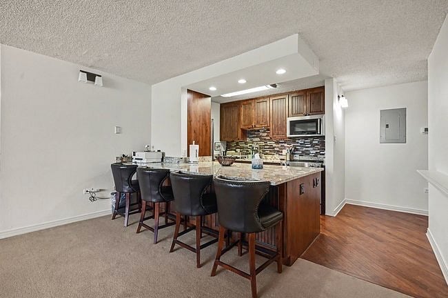 Furnished Finder property 1033124_1 photo 2