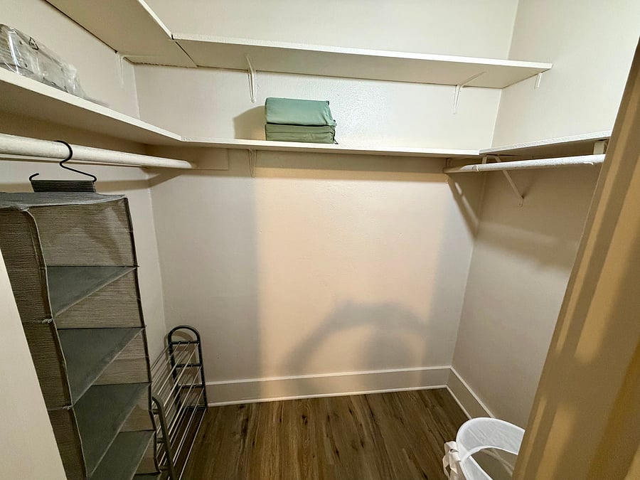 Furnished Finder property 1033158_1 photo 4
