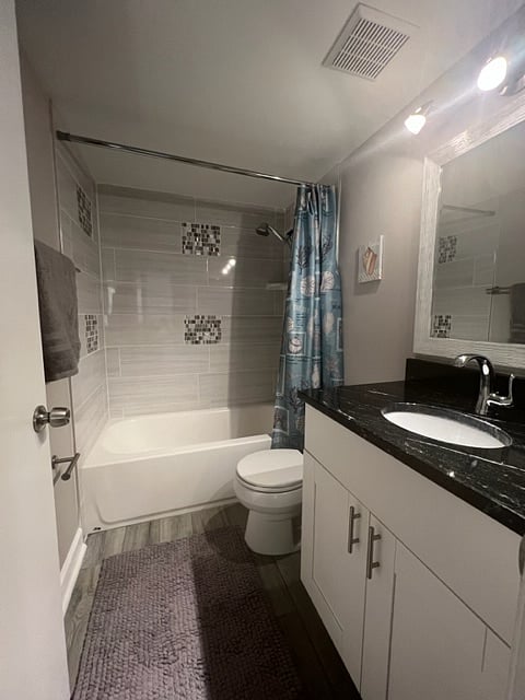 2nd Bathroom