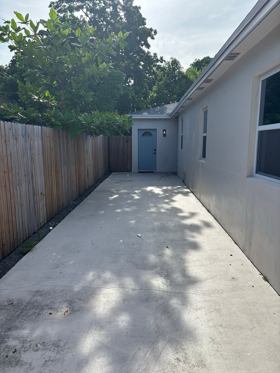 Furnished Finder property 1033179_2 photo 22