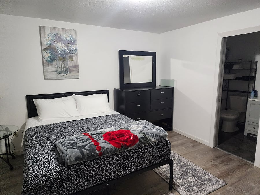 Furnished Finder property 1033224_1 photo 12