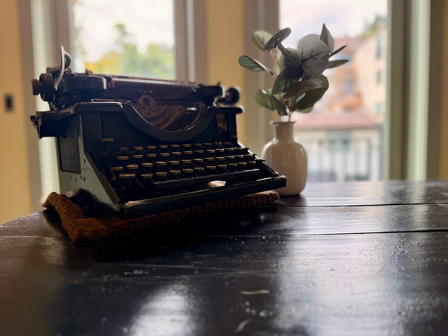 Room 4 - Office Detail