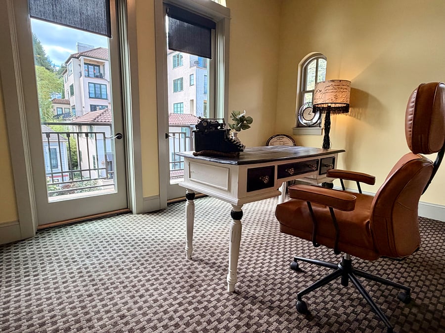 Room 4 - Office with Balcony