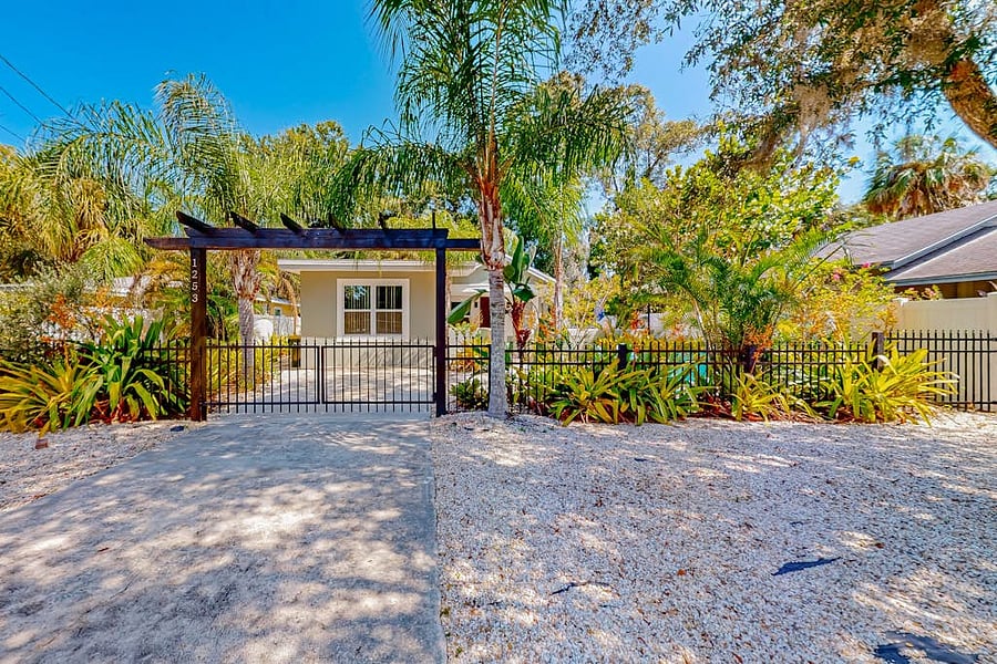 Furnished Finder property 1033287_1 photo 3