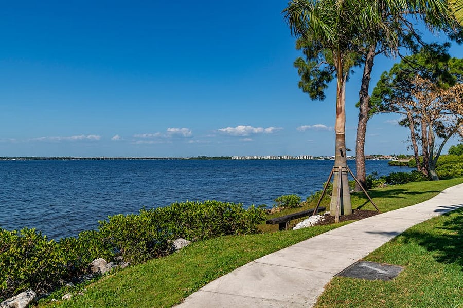 Furnished Finder property 1033304_1 photo 41