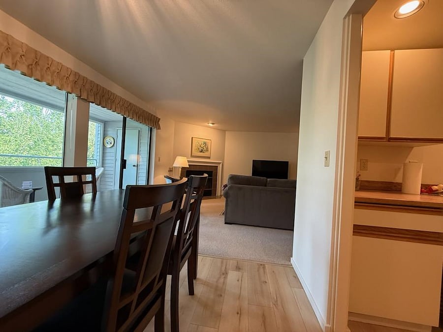 Furnished Finder property 1033308_1 photo 3
