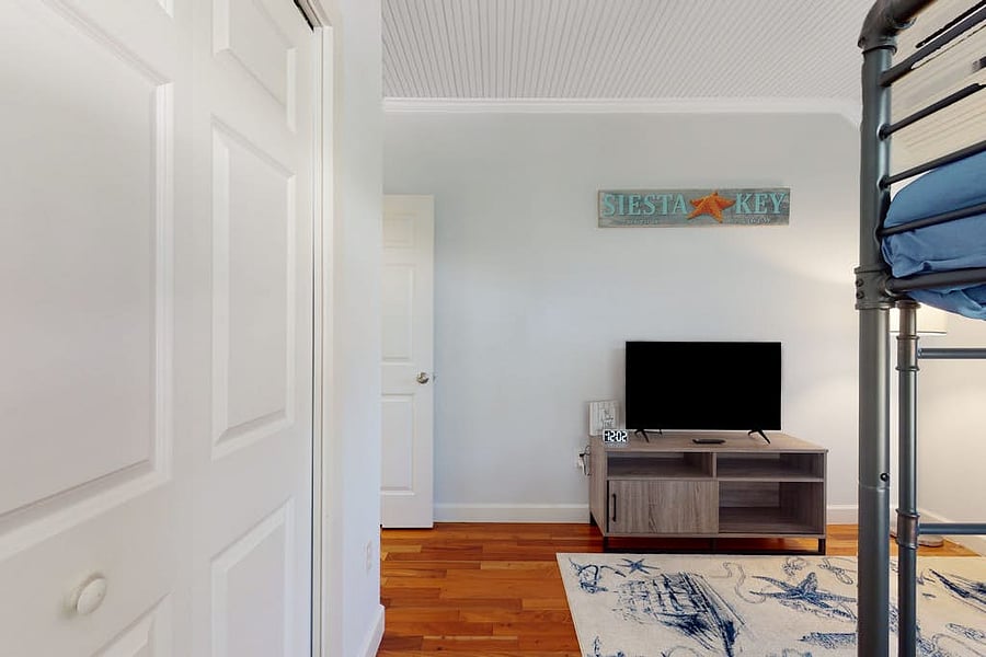 Furnished Finder property 1033326_1 photo 28