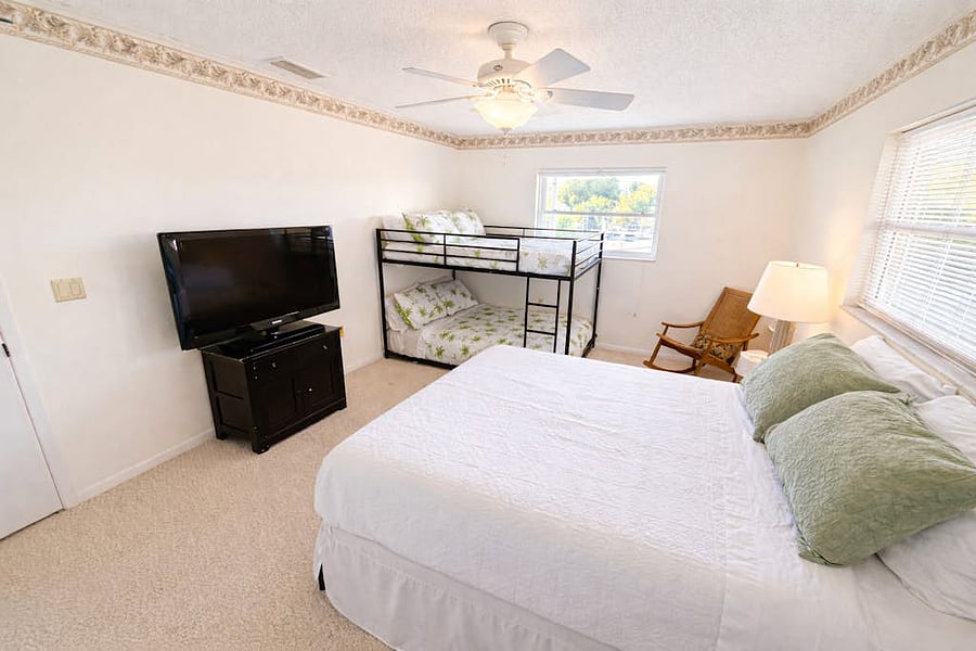 Furnished Finder property 1033327_1 photo 24