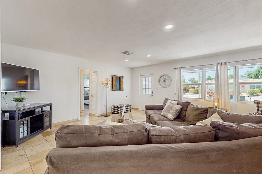 Furnished Finder property 1033342_1 photo 3
