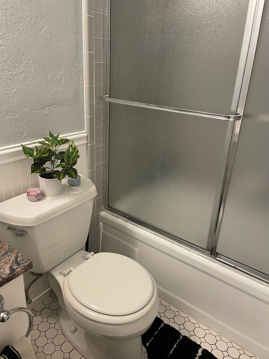 Bathroom with Tub