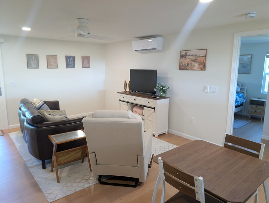 Furnished Finder property 1033409_1 photo 3