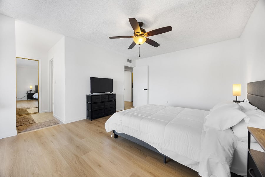 Furnished Finder property 1033421_1 photo 28