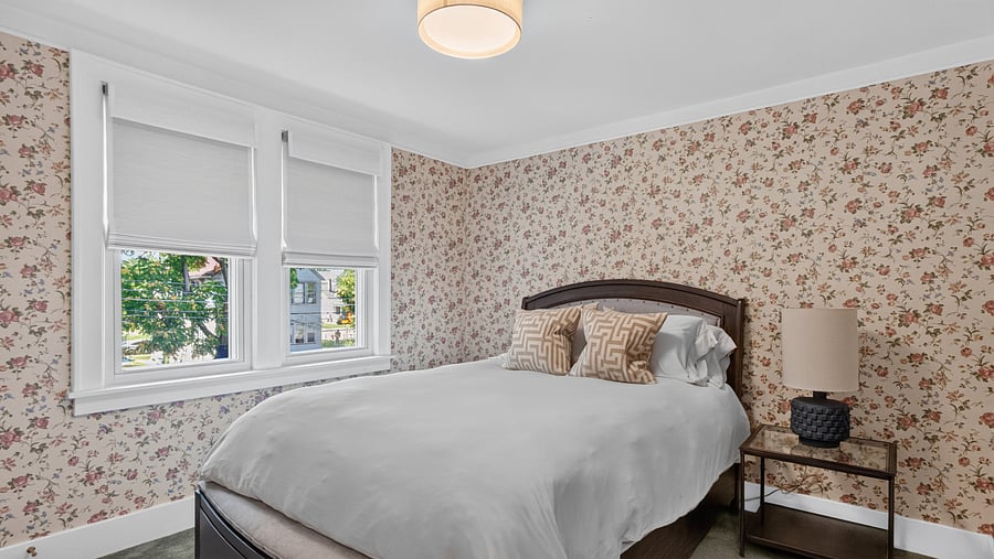 Queen size bed with King Koil plush mattress