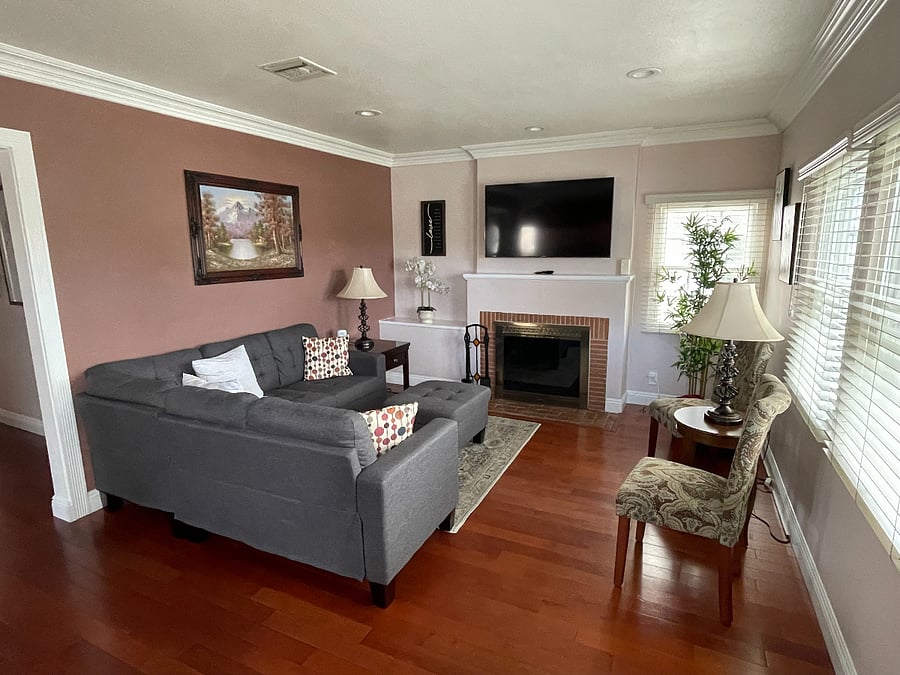 Furnished Finder property 1033563_1 photo 1