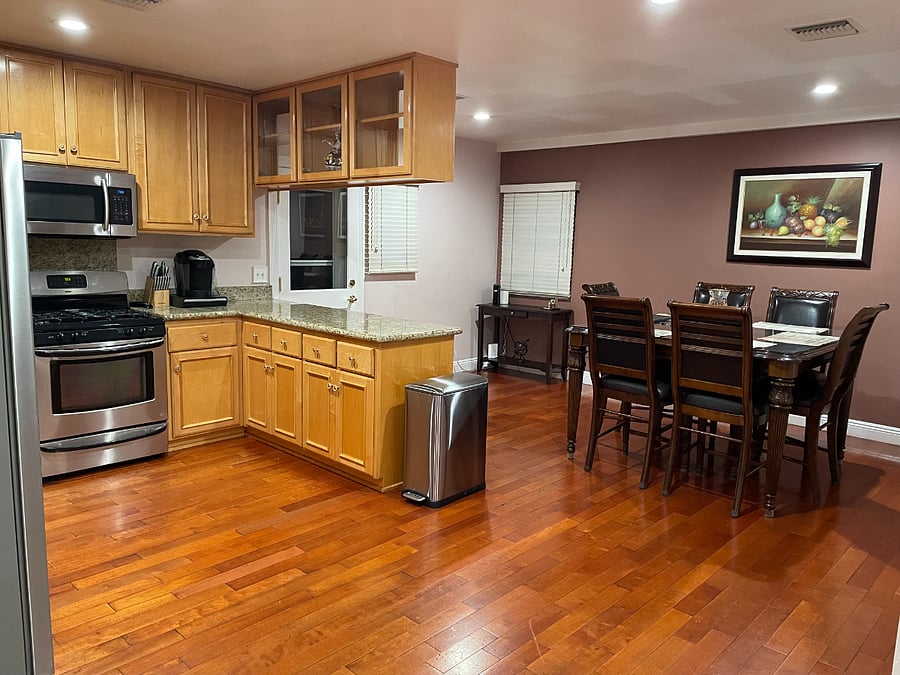 Furnished Finder property 1033563_1 photo 2