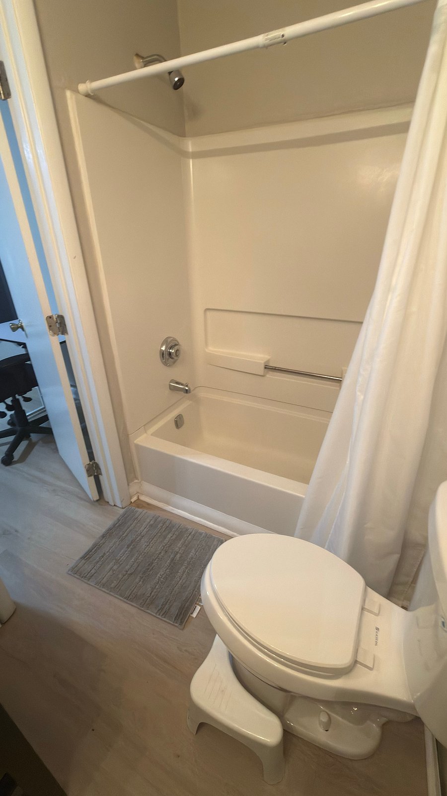 Furnished Finder property 1033587_1 photo 15