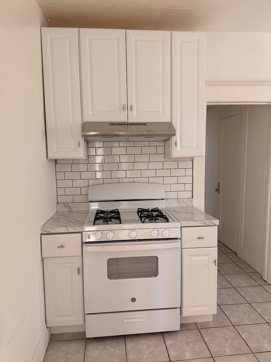 Furnished Finder property 1033602_1 photo 3