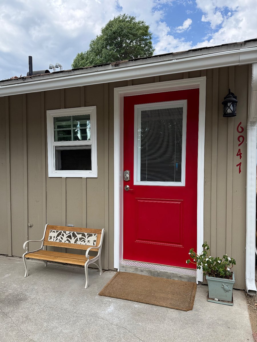 Furnished Finder property 1033648_1 photo 2