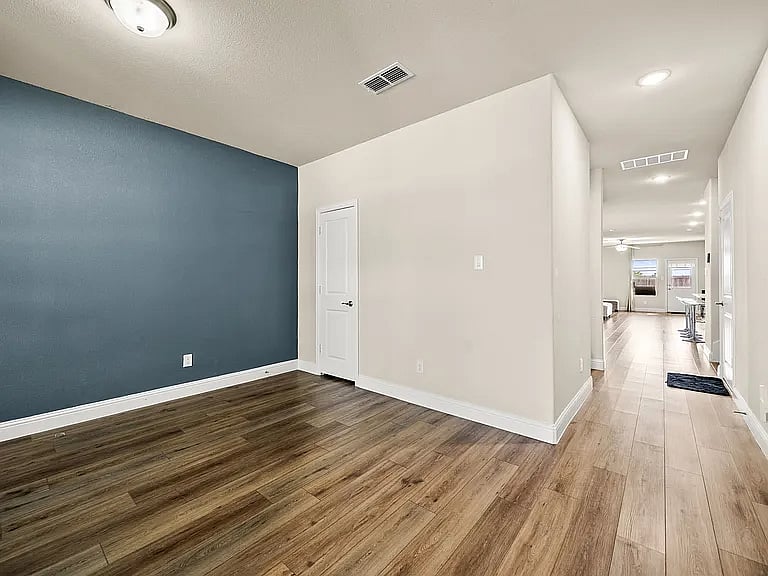 Furnished Finder property 1033667_1 photo 4