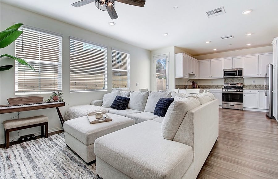 Furnished Finder property 1033686_1 photo 2