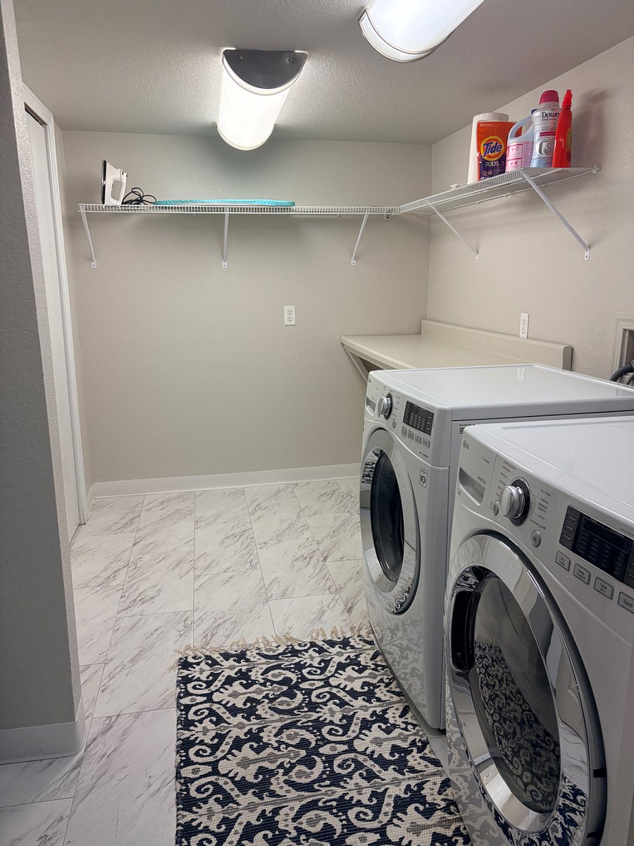 Full size modern washer & dryer
