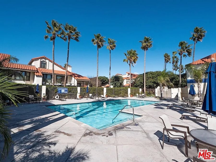 Furnished Finder property 1033738_1 photo 14