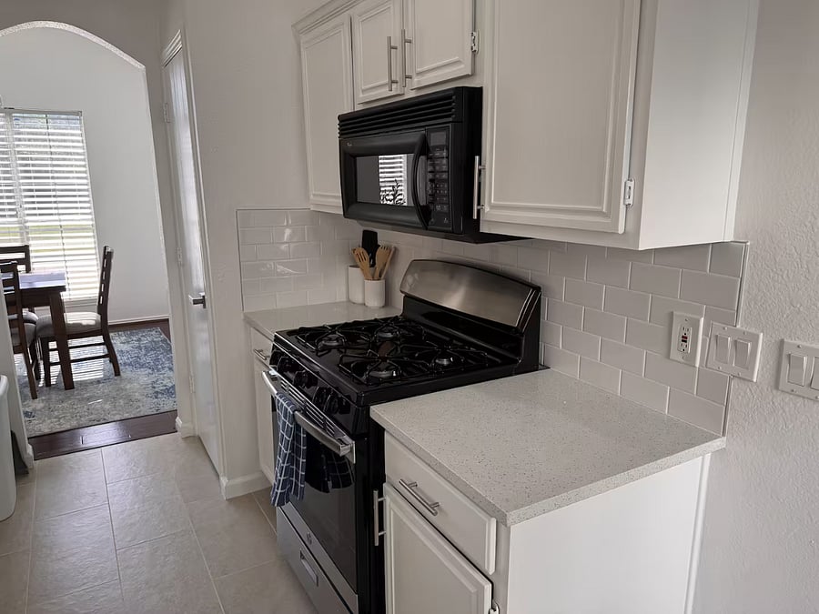 Furnished Finder property 1033775_1 photo 35