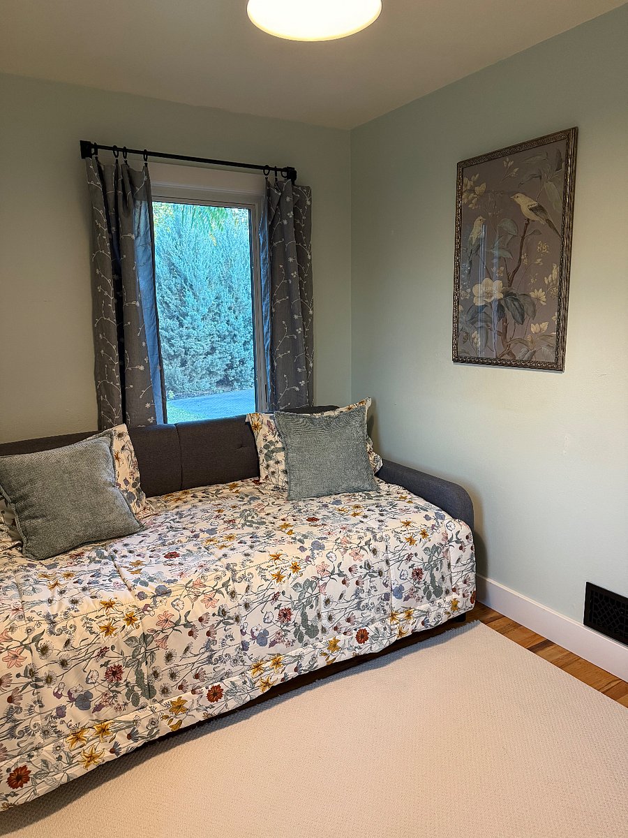 Furnished Finder property 1033794_1 photo 12