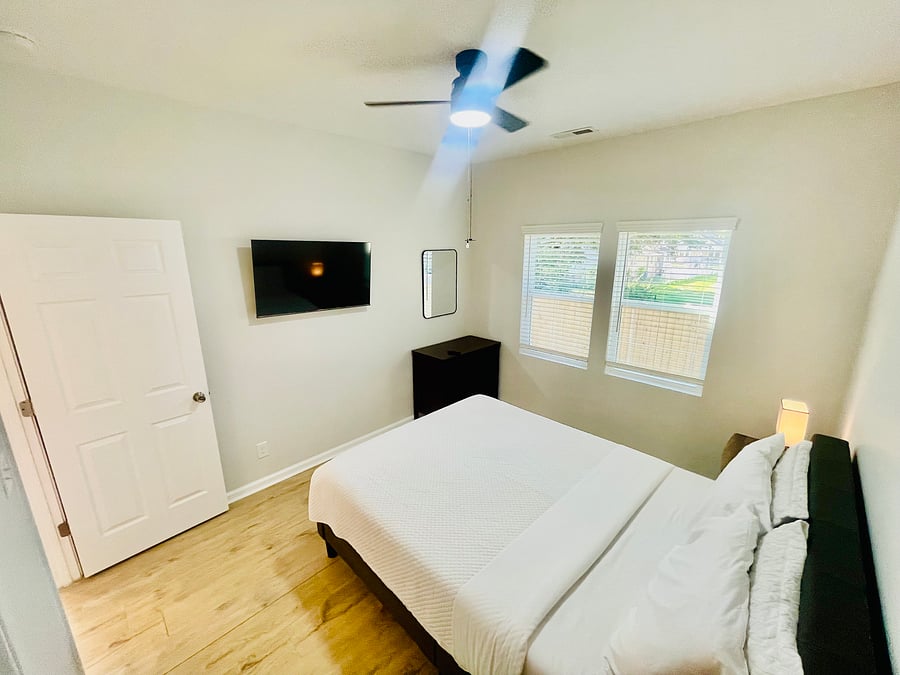 Furnished Finder property 1033796_1 photo 9