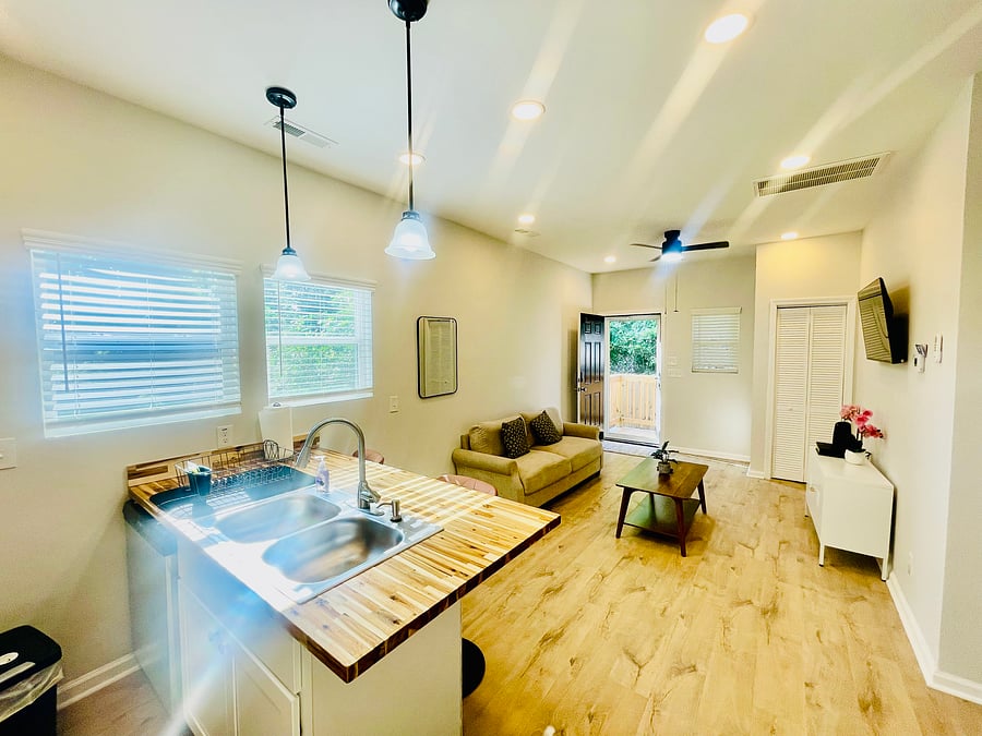 Furnished Finder property 1033796_1 photo 6