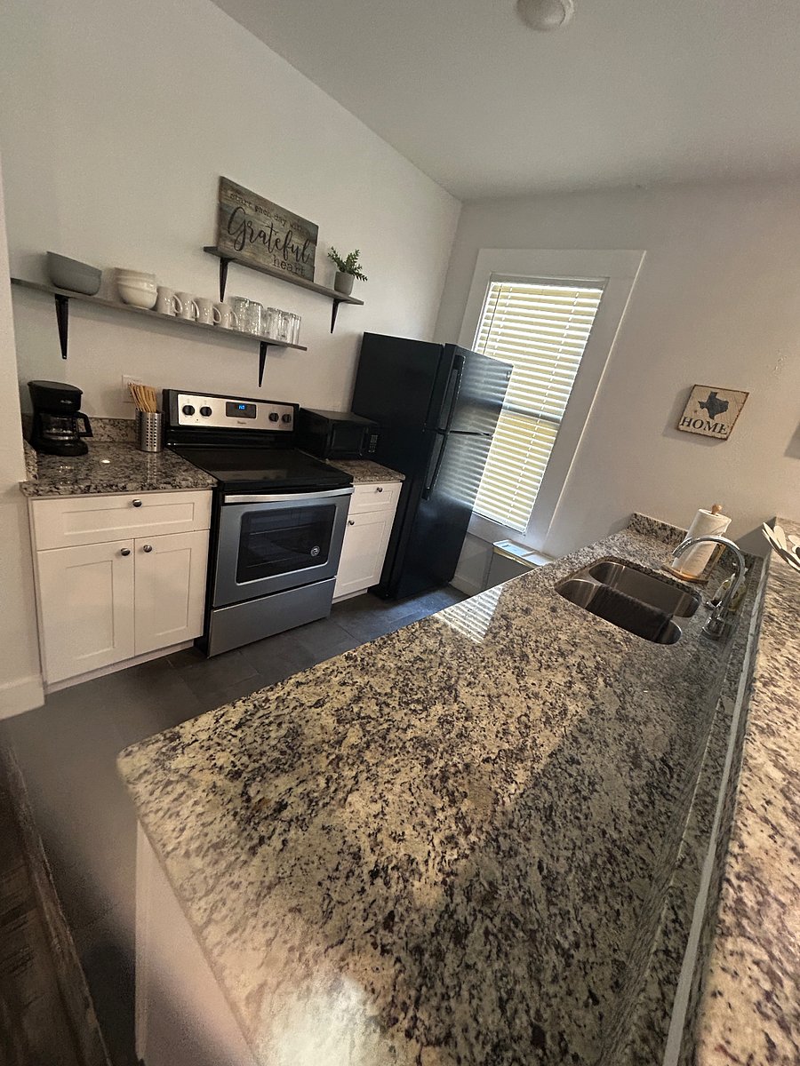 Furnished Finder property 1033804_1 photo 3