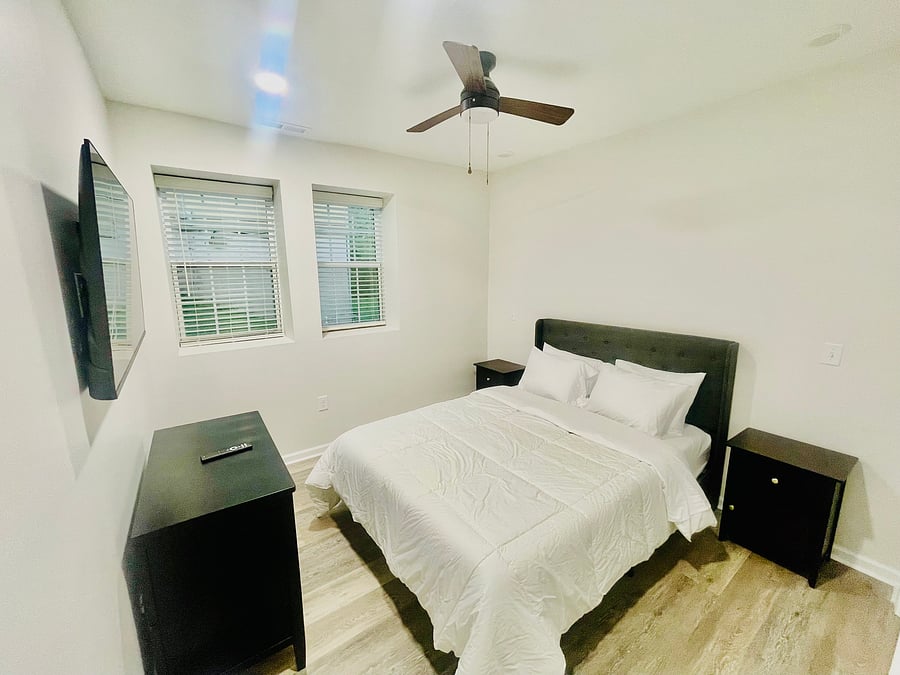 Furnished Finder property 1033810_1 photo 11