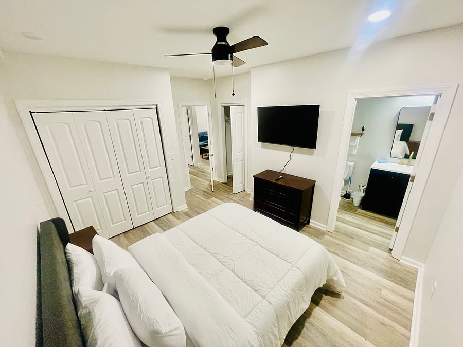 Furnished Finder property 1033810_1 photo 14