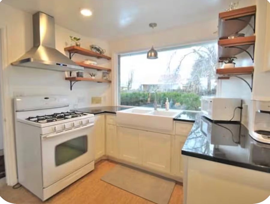Furnished Finder property 1033872_1 photo 2