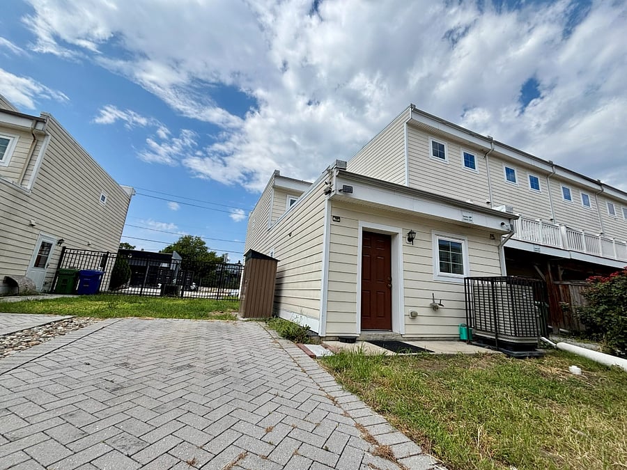 Furnished Finder property 1033929_1 photo 2